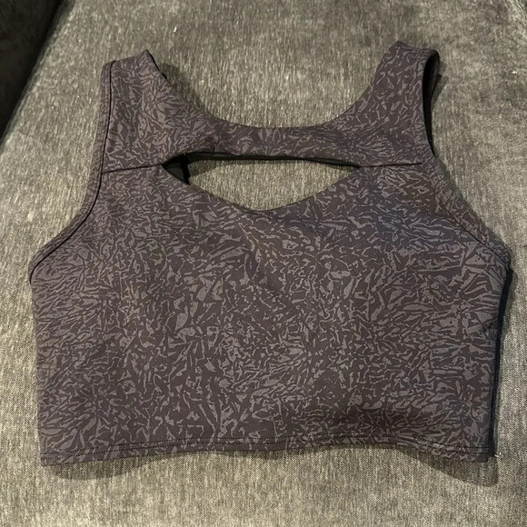 Lululemon sz 4 Everlux Cut-Out Train Bra Support, B/C Cups Crunch Black w/ pads - Picture 7 of 11